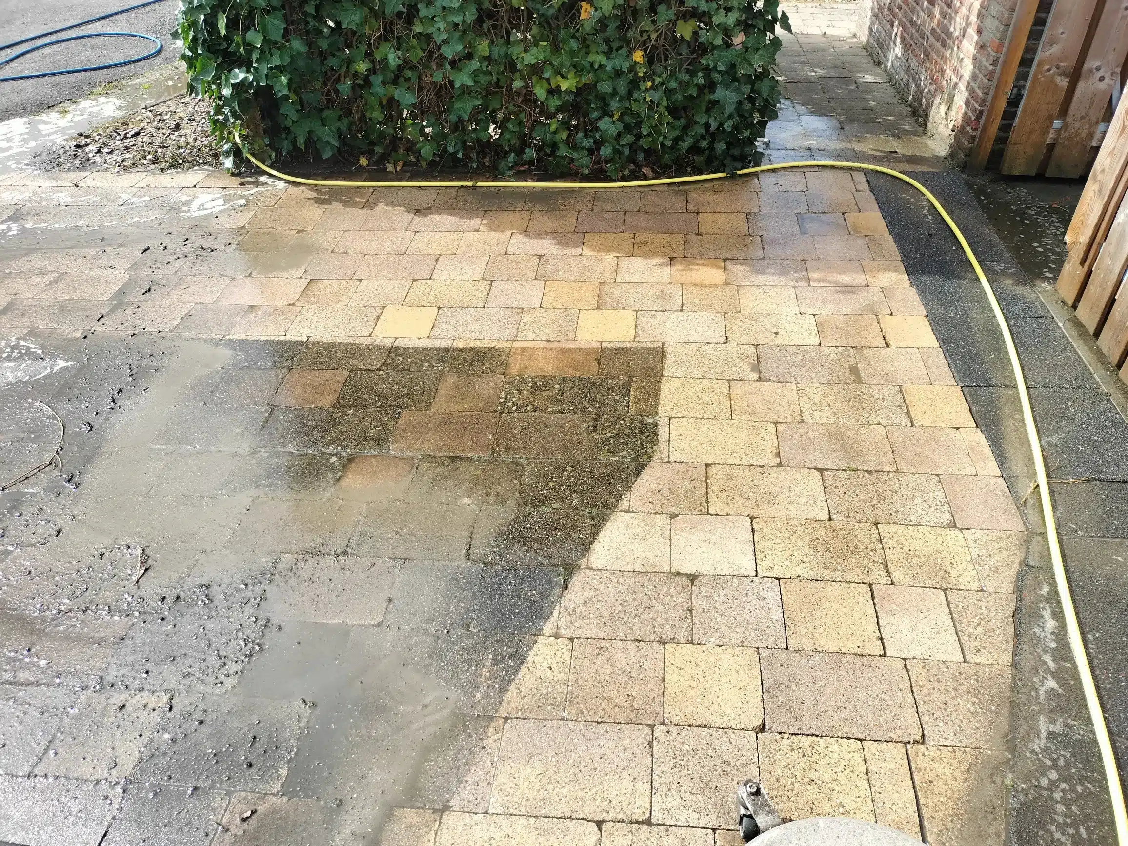 Terras schoonmaken voor en na Terras schoonmaken